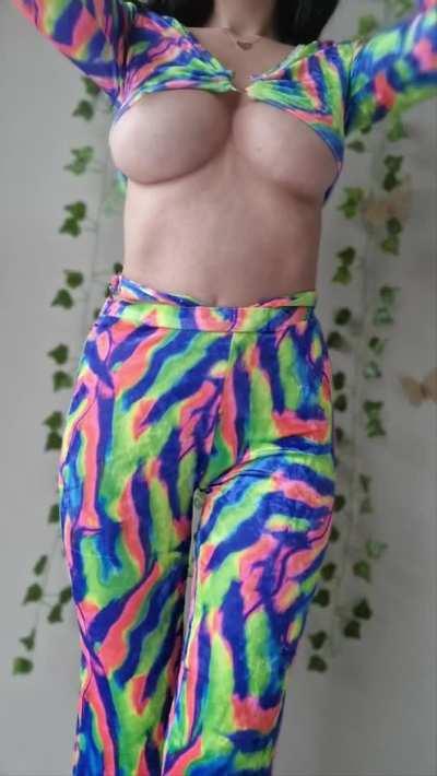 Struggling to get this top properly on my tits before I go party