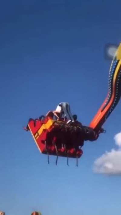 Safety mechanism comes open mid-ride