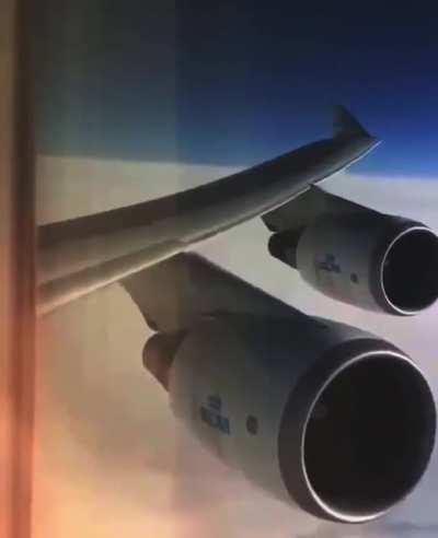 Турбулентность в полете над атлантикой