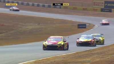 Final sensacional na Stock Car hoje na Chevrolet 500