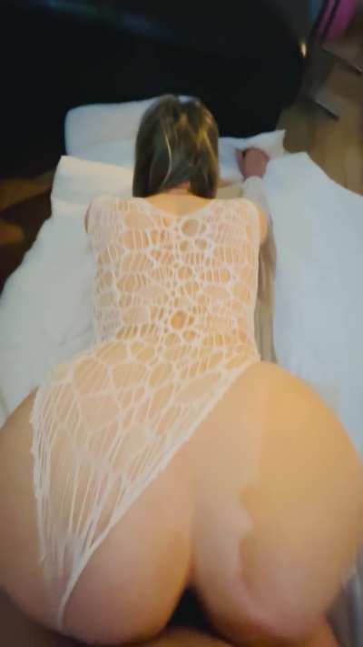 My roommate is obsessed with my ass