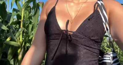 i like to flash in the maize maze when people are around the corner