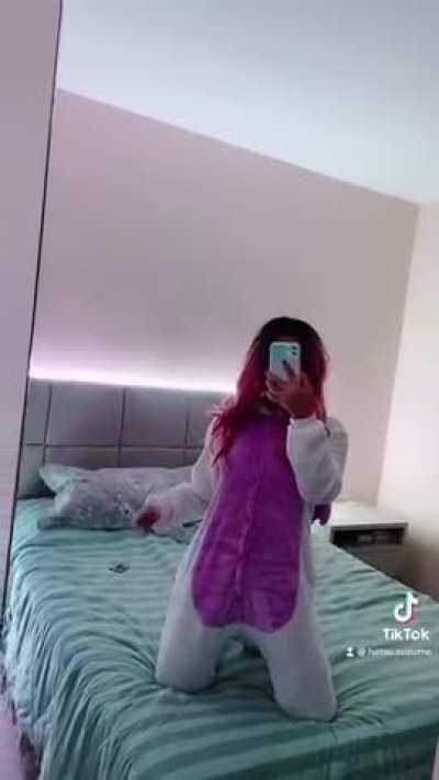 Is the silhouette challenge still a thing?