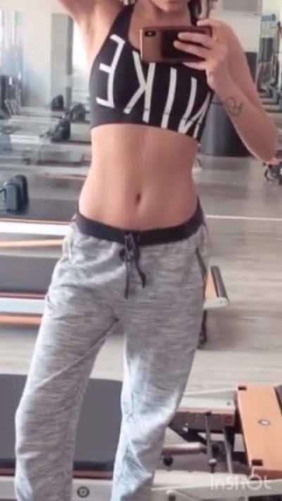 Radhika’s perfect Stomach