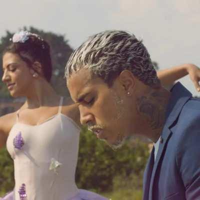 Kanye West X Mc Livinho - Runaway pt2 (Runaway X Na Ponta do Pé 2)