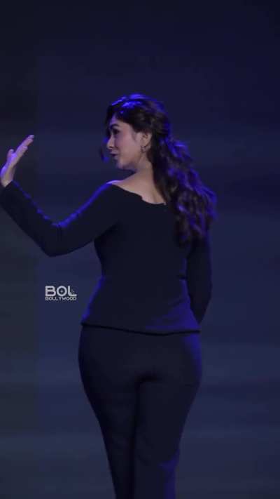 Mrunal Thakur