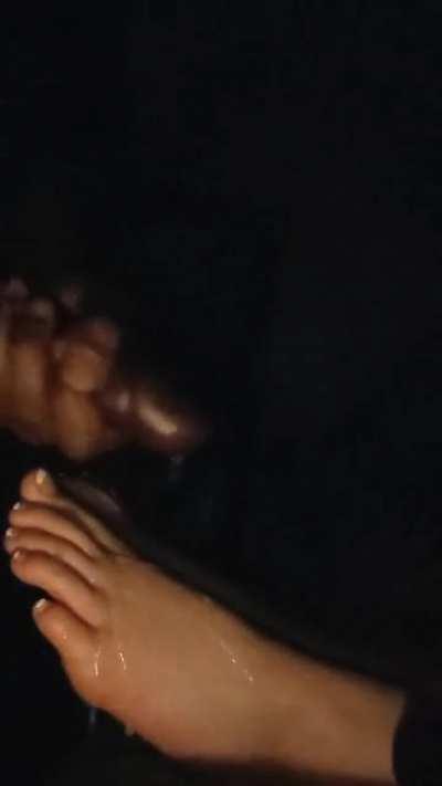 Sleeping nut on feet