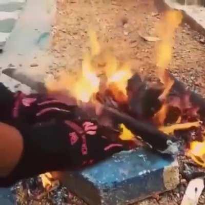 1,400 °F Extreme Heat Resistant BBQ Fireproof Gloves.