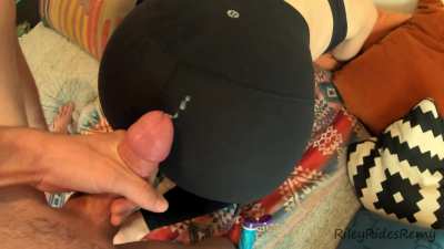 Perfect Little Bubble Butt in Lululemon Yoga Pant Gets Sprayed with Cum While She Just Lays There