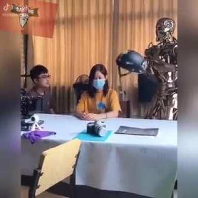 Jsjsjkjkajaja eso le pasa por weon