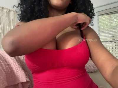 good morning from my soft & natural tits <3