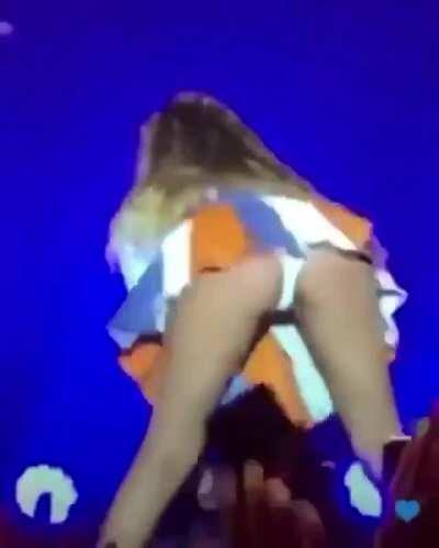 Jade Thirlwall Twerk