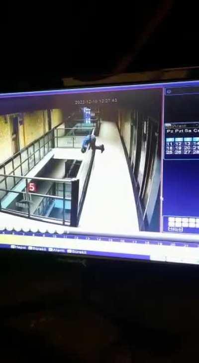 A friend of mine took her own life by jumping from the 5th floor recently and she did it without hesitation :(