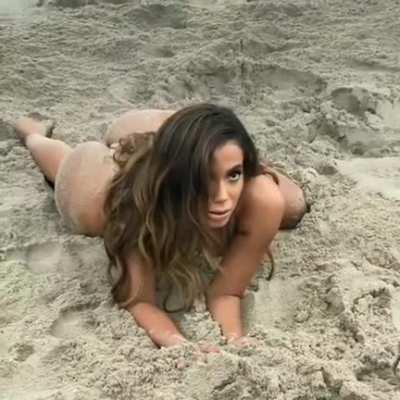 Esse video dela é sacanagem, pqp...