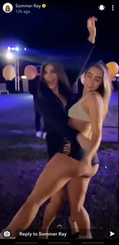 Message me on KIK- username same as Reddit if u wanna jerk to sommer