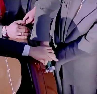 A suitcase anti-theft system presented in 1961