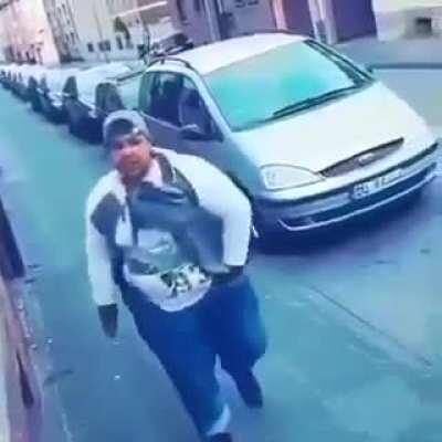 Babaannem anime kızlarının gerçek olmadığını söyledi?