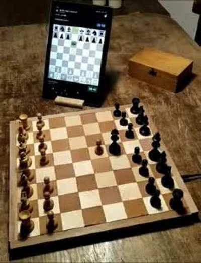 DIY smart chess board to play on Lichess!