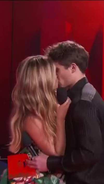 Addison Rae Making Out