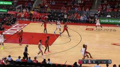 [Highlight] Jalen Green gets doubled but makes the off balance 3 before the shot clock expires