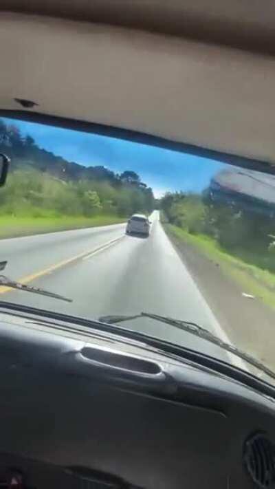 É igual passar o controle pro próximo jogar