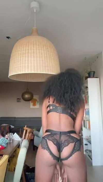 Can I shake my ass in your face? 😈😜