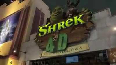 Shrek fans gather to sing 