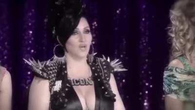 this will forever be one of the most iconic reads in drag race history!