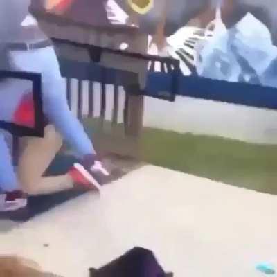 she ain’t even try and break up the fight 😭😭