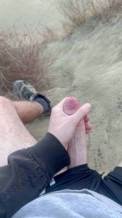 Hiking cum 