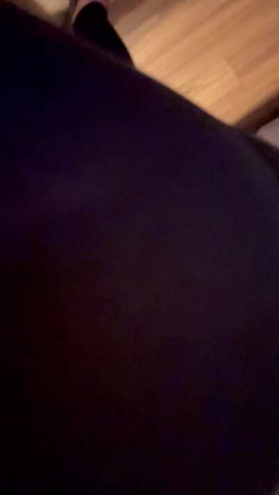 I farted then sat right on your face. This huge MILF ass is gonna be the last thing you see before you black out from bliss. Don’t fight it, just breathe me in and let go. 💨 😈