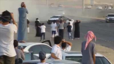 Parked vehicle saves spectators from out of control drifter