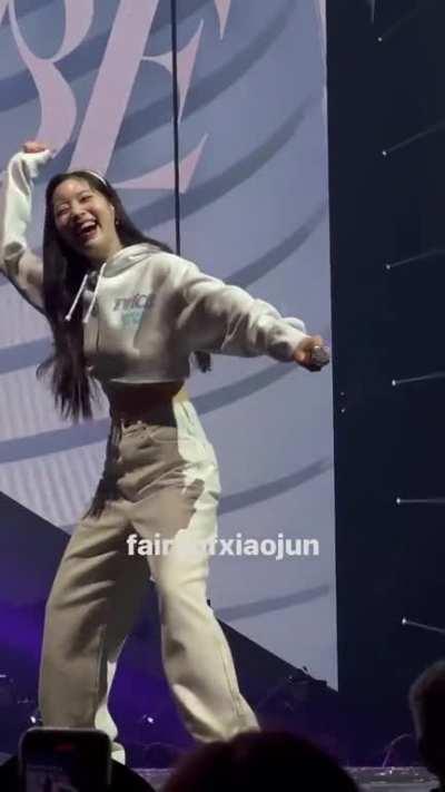 230624 (CDT) - Dahyun is fully recovered and is still cheering anytime 