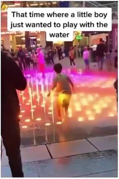 When the lights switched side he knew he messed up 😂