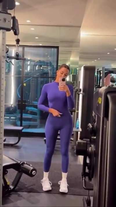 At the gym with Khloe