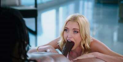 Blondes were meant to get their face fucked with BBC♠️