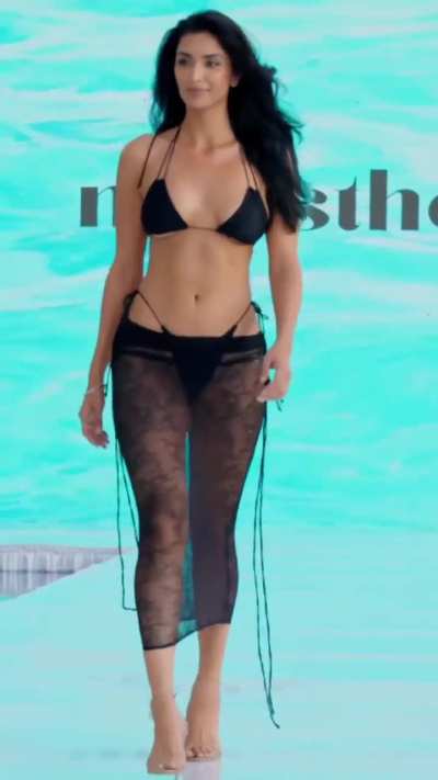 Sexiest Jaskiran Kaur