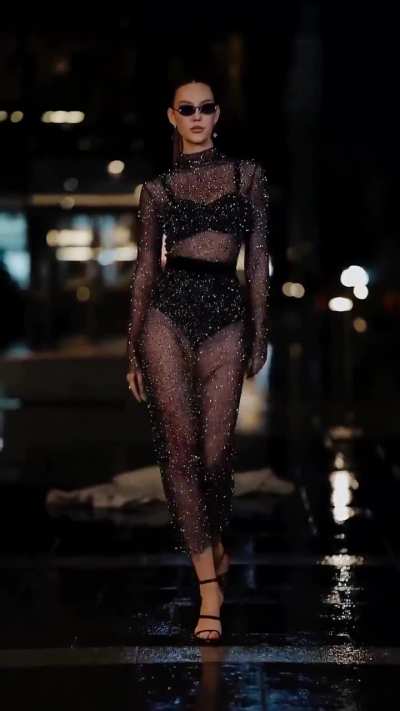 Amazing Andreana 🌃 Night-time Almaty photoshoot 📸