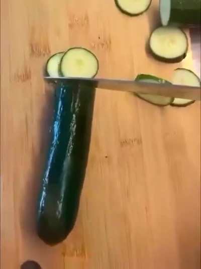 Salata yapıyorum gelin