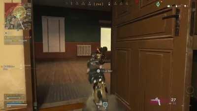 🐍 Apparently they’ve added snakes to warzone