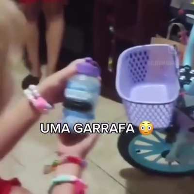 Little brazilian girl thought she got a bottle as a gift instead of a bike.