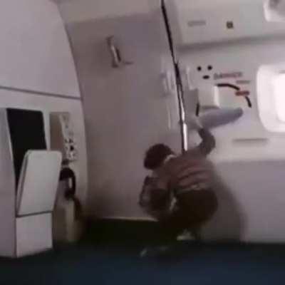 iNTRESTEING TITLE (RQERIUID)