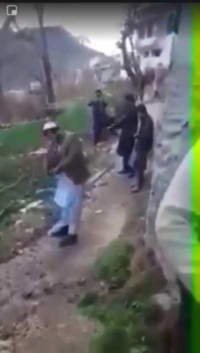 Let me look down the chamber and see where the problem is.