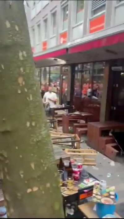 Fans of the Dutch national team attacked English fans before the national teams’ match in the semi-finals of the European Football Championship