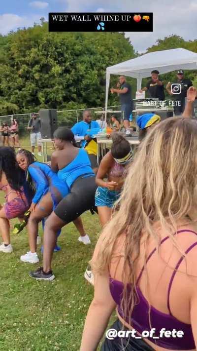 (📸@art_of_fete) WET WALL WHINE UP 🍑💦🔫 DENNERY SEGMENT UK WET FETE