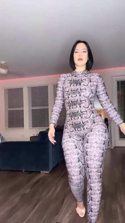 I love this vid of her