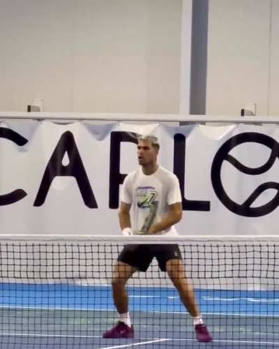 Alcaraz is back on court for practice for the first since the Shanghai withdrawal
