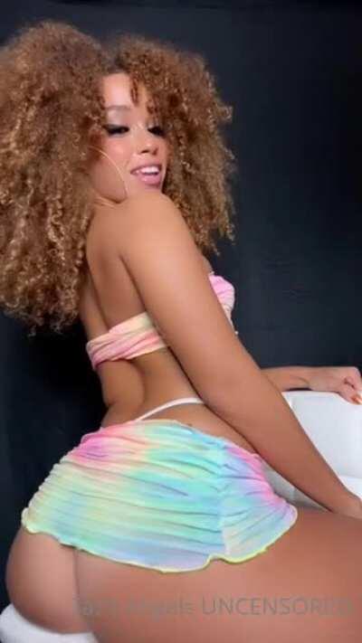 grabbed her onlyfans