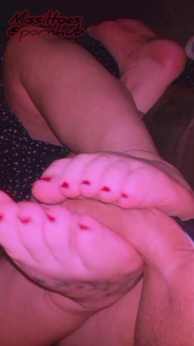 Foot job with my liitle feet