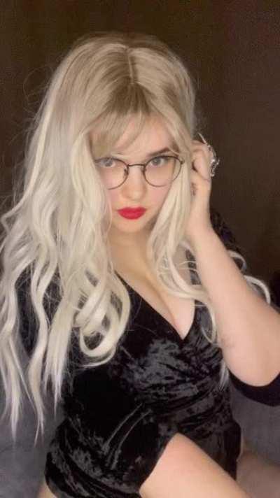 I've been told that red lipstick doesn't suit me